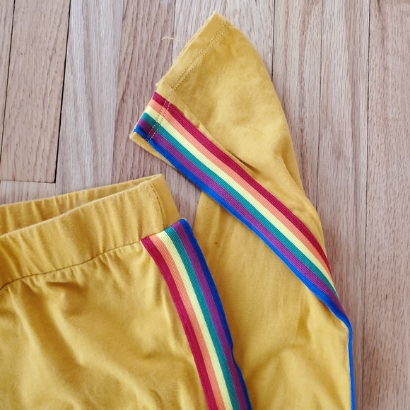 🚫 Donated 🚫 Stripe yellow pants : damage noted - Picture 6 of 9